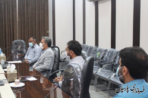 برگزاری  جلسه نظارت بر تشکل ها و انجمن ها در شهرستان پارسیان به ریاست مهندس رحیمی معاون سیاسی،امنیتی و اجتماعی فرماندری پارسیان