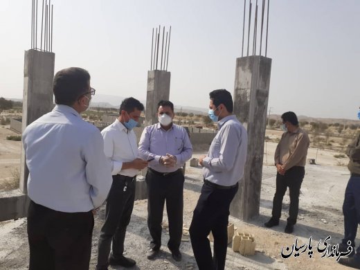 ازدید میدانی  مجتبی رضاپور فرماندار شهرستان پارسیان از تنها رصد خانه در حال ساخت در استان هرمزگان 