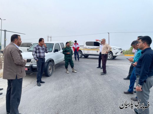 استمرار بازدیدهاى فرماندار و اعضای ستاد بحران شهرستان پارسیان از نقاط حادثه خیز بارندگی و سیلاب