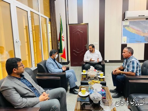 مطابق برنامه سه‌شنبه هر هفته؛ ملاقات مردمی مهندس فرهنگ سالمی فرماندار شهرستان پارسیان با مردم شريف شهرستان انجام شد